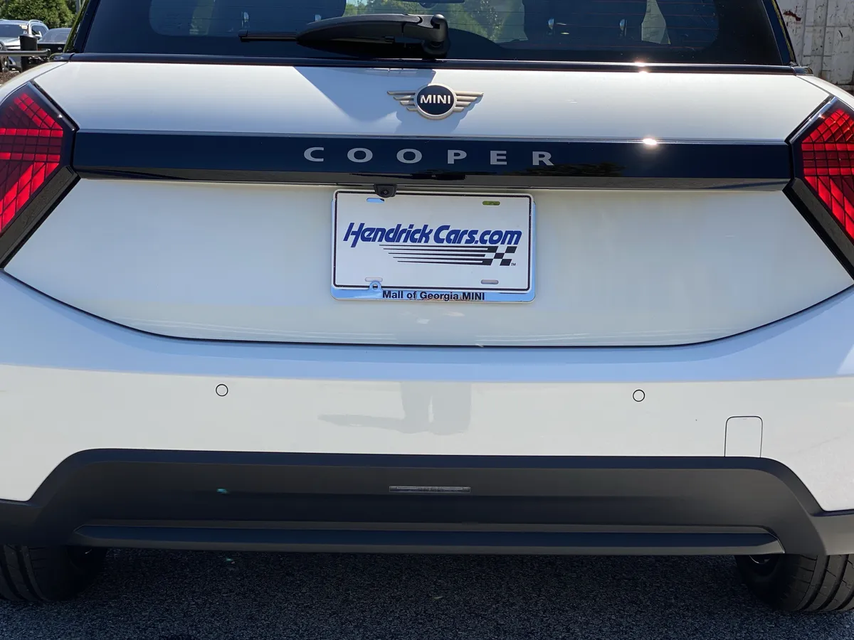 2026 MINI Hardtop 2 Door Cooper thumbnail 32