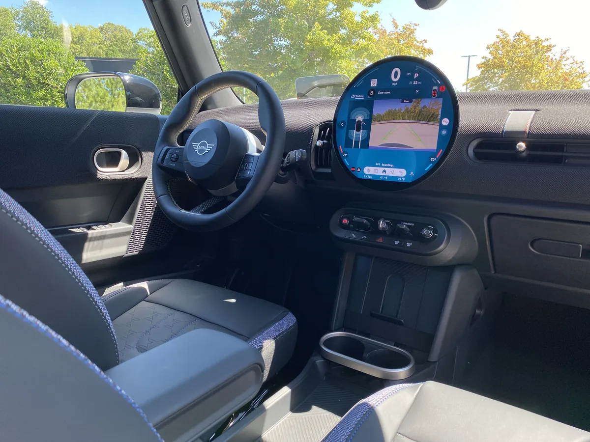 2026 MINI Hardtop 2 Door Cooper thumbnail 5