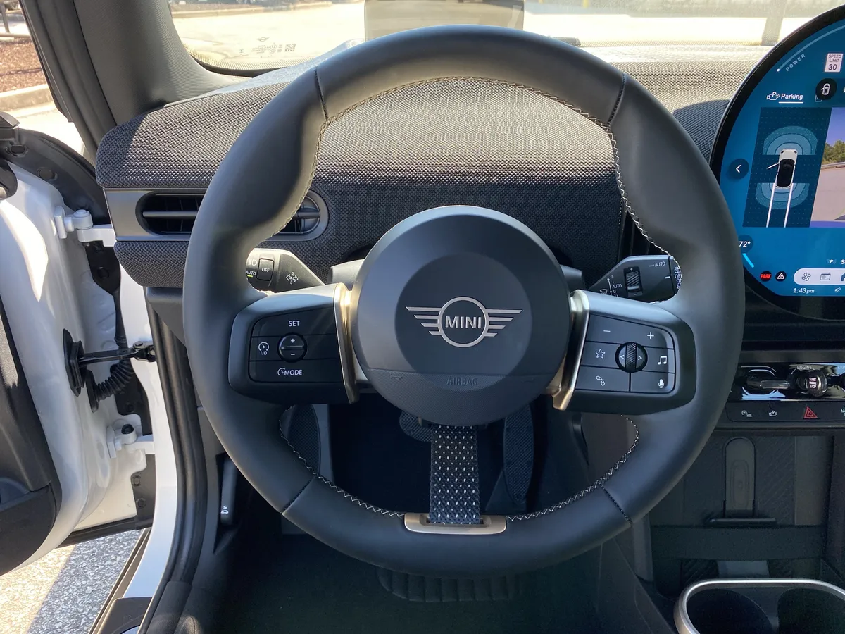 2026 MINI Hardtop 2 Door Cooper thumbnail 8
