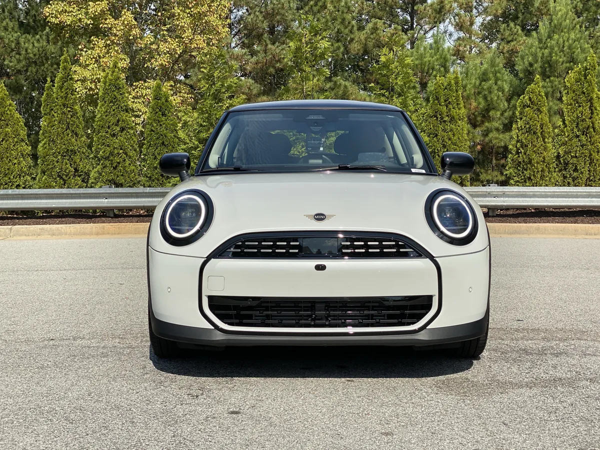 2026 MINI Hardtop 2 Door Cooper thumbnail 10