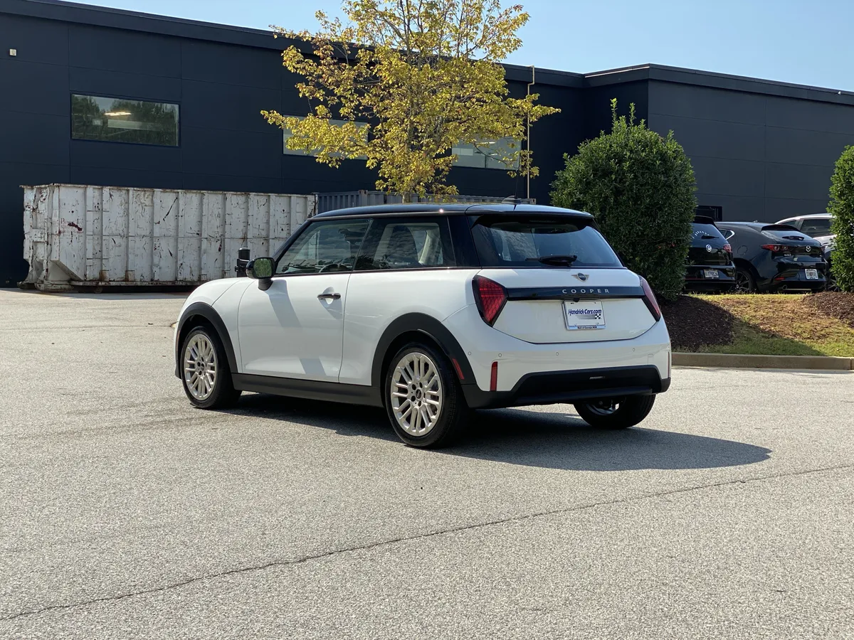 2026 MINI Hardtop 2 Door Cooper thumbnail 13
