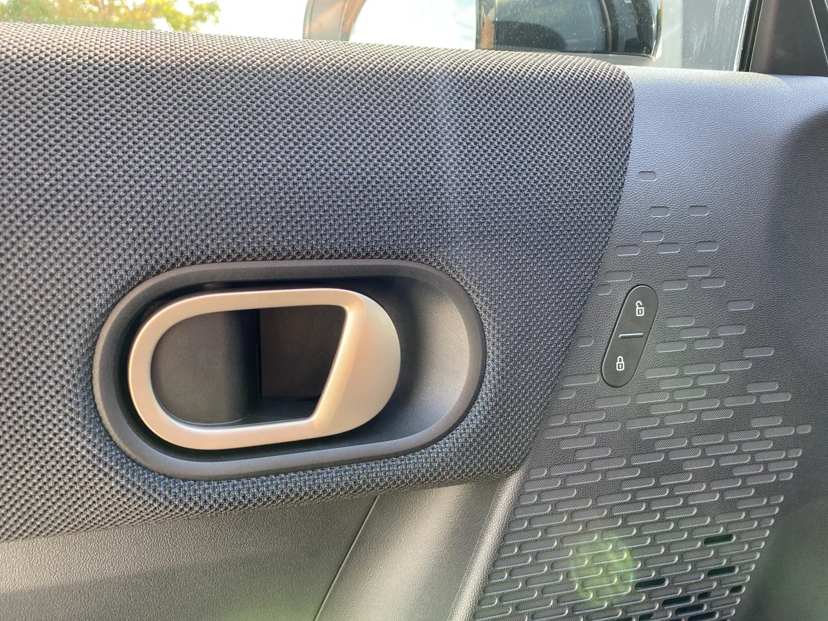 2026 MINI Hardtop 2 Door Cooper thumbnail 17