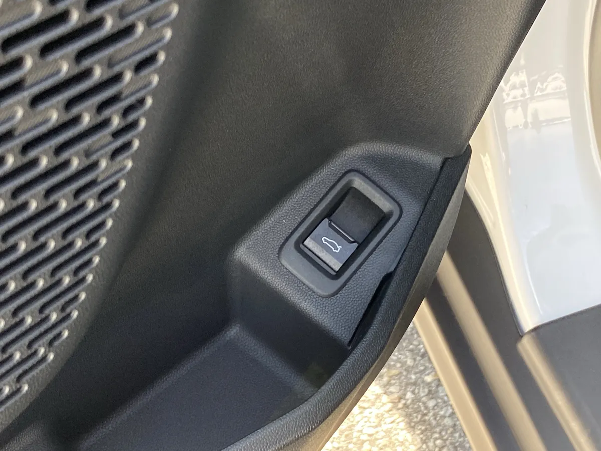 2026 MINI Hardtop 2 Door Cooper thumbnail 19