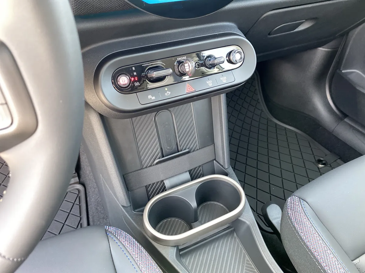 2026 MINI Hardtop 2 Door Cooper thumbnail 26
