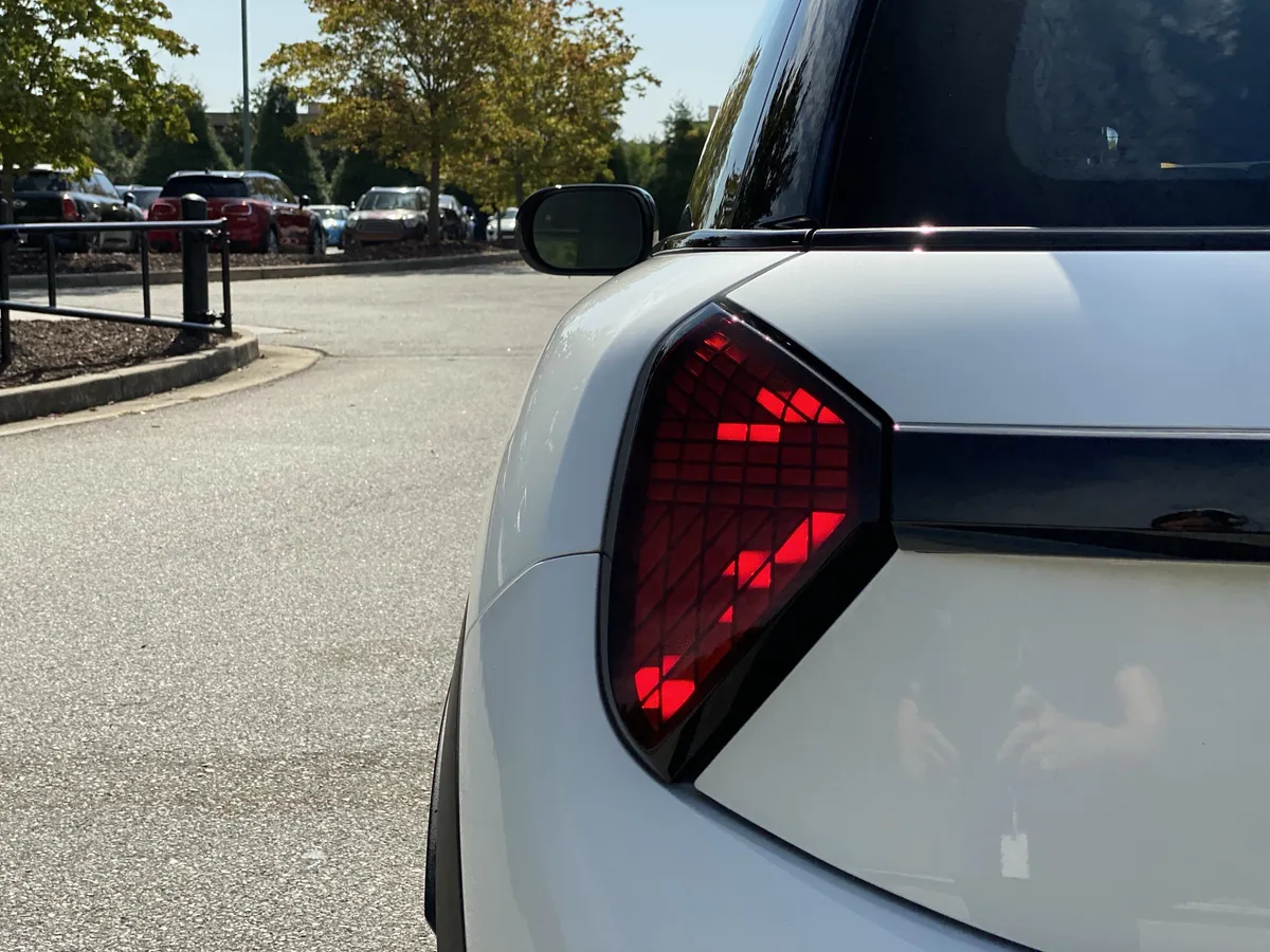 2026 MINI Hardtop 2 Door Cooper thumbnail 31