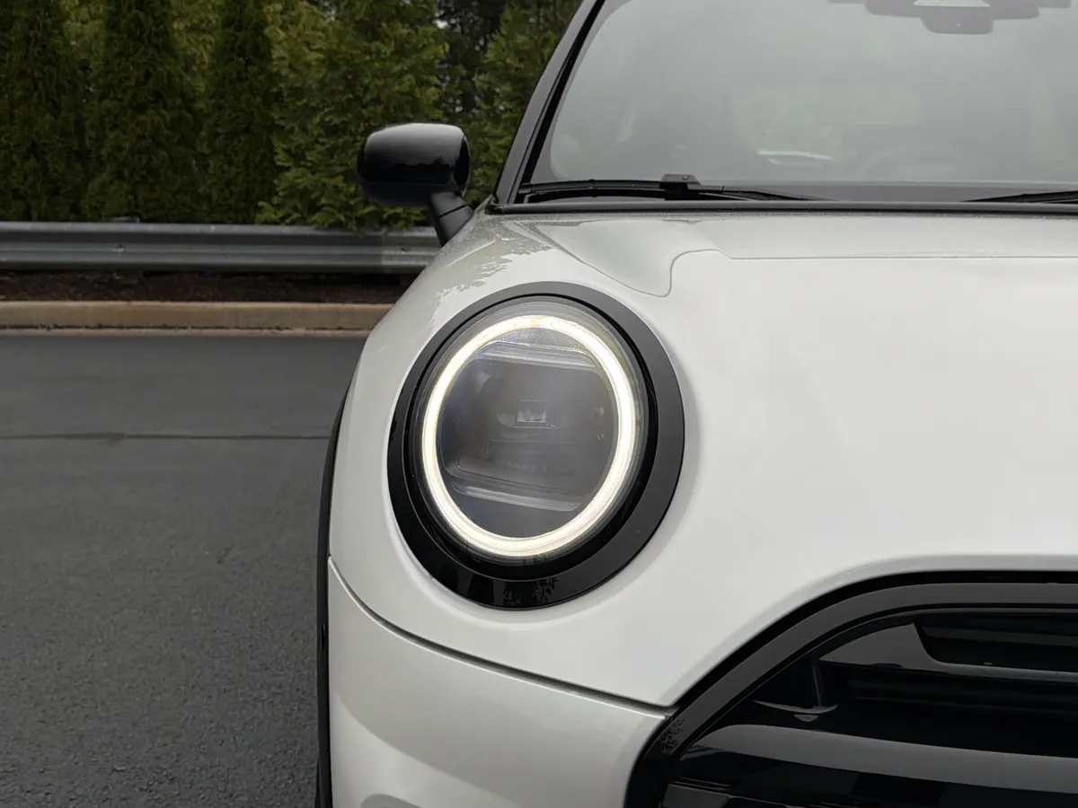 2026 MINI Hardtop 2 Door thumbnail 12