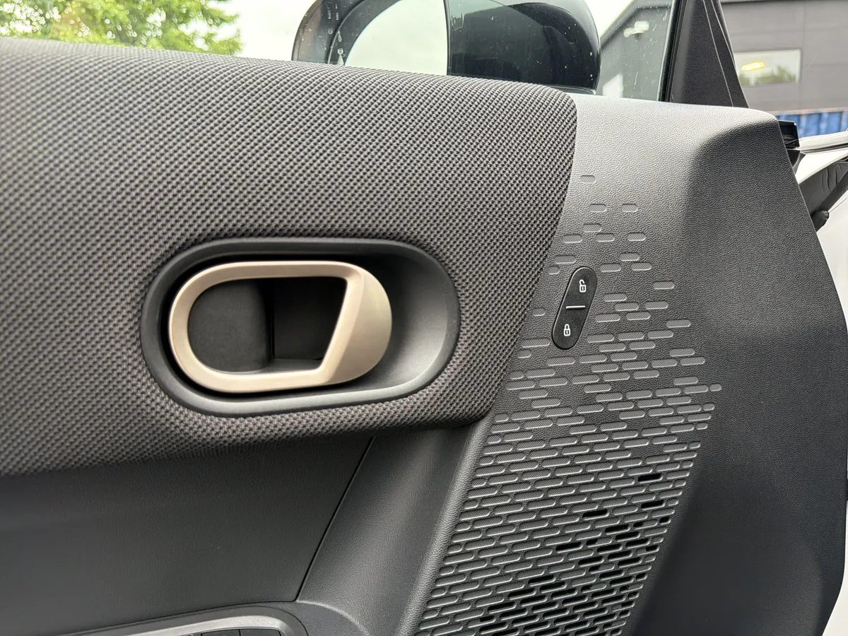 2026 MINI Hardtop 2 Door thumbnail 22
