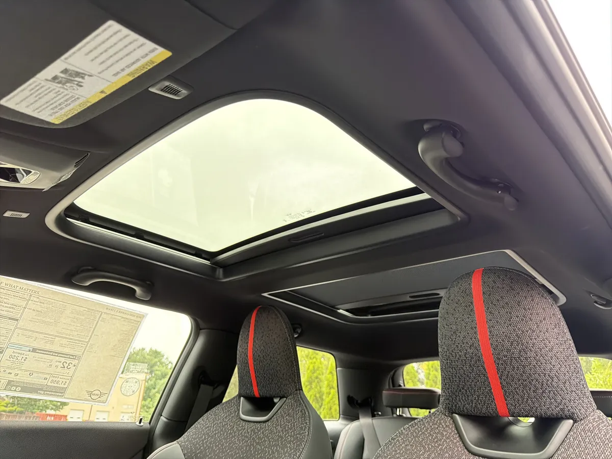 2026 MINI Hardtop 2 Door thumbnail 29