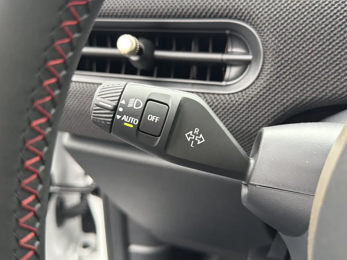 2026 MINI Hardtop 2 Door thumbnail 33