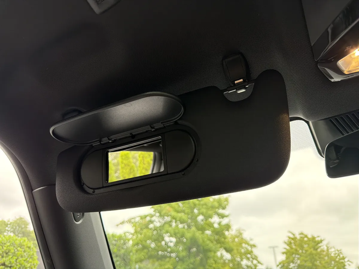 2026 MINI Hardtop 2 Door thumbnail 37