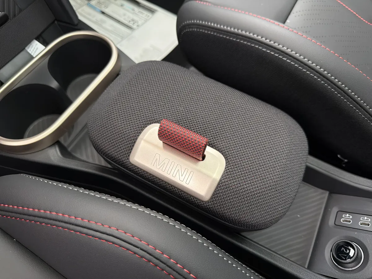 2026 MINI Hardtop 2 Door thumbnail 40