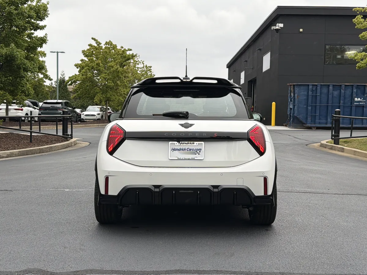 2026 MINI Hardtop 2 Door thumbnail 8
