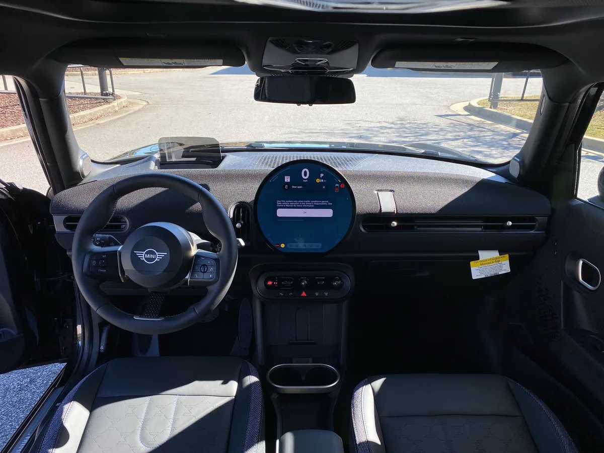 2026 MINI Hardtop 4 Door Cooper thumbnail 15