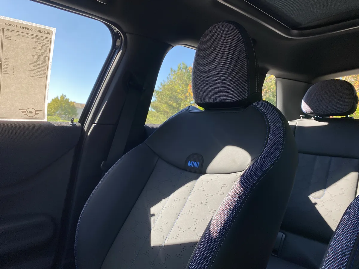 2026 MINI Hardtop 4 Door Cooper thumbnail 17