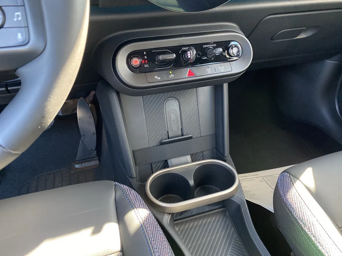 2026 MINI Hardtop 4 Door Cooper thumbnail 32