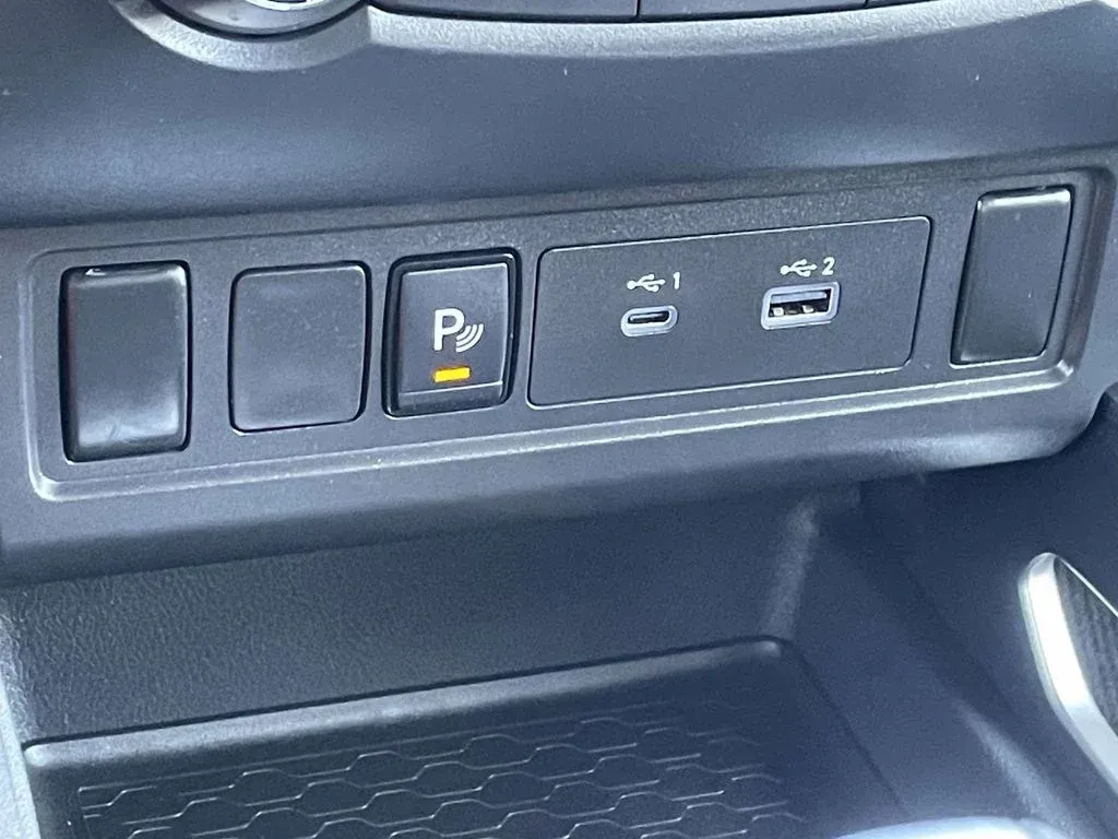 2026 Nissan Frontier SV thumbnail 18