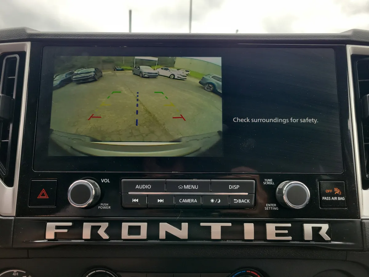 2026 Nissan Frontier SV thumbnail 14
