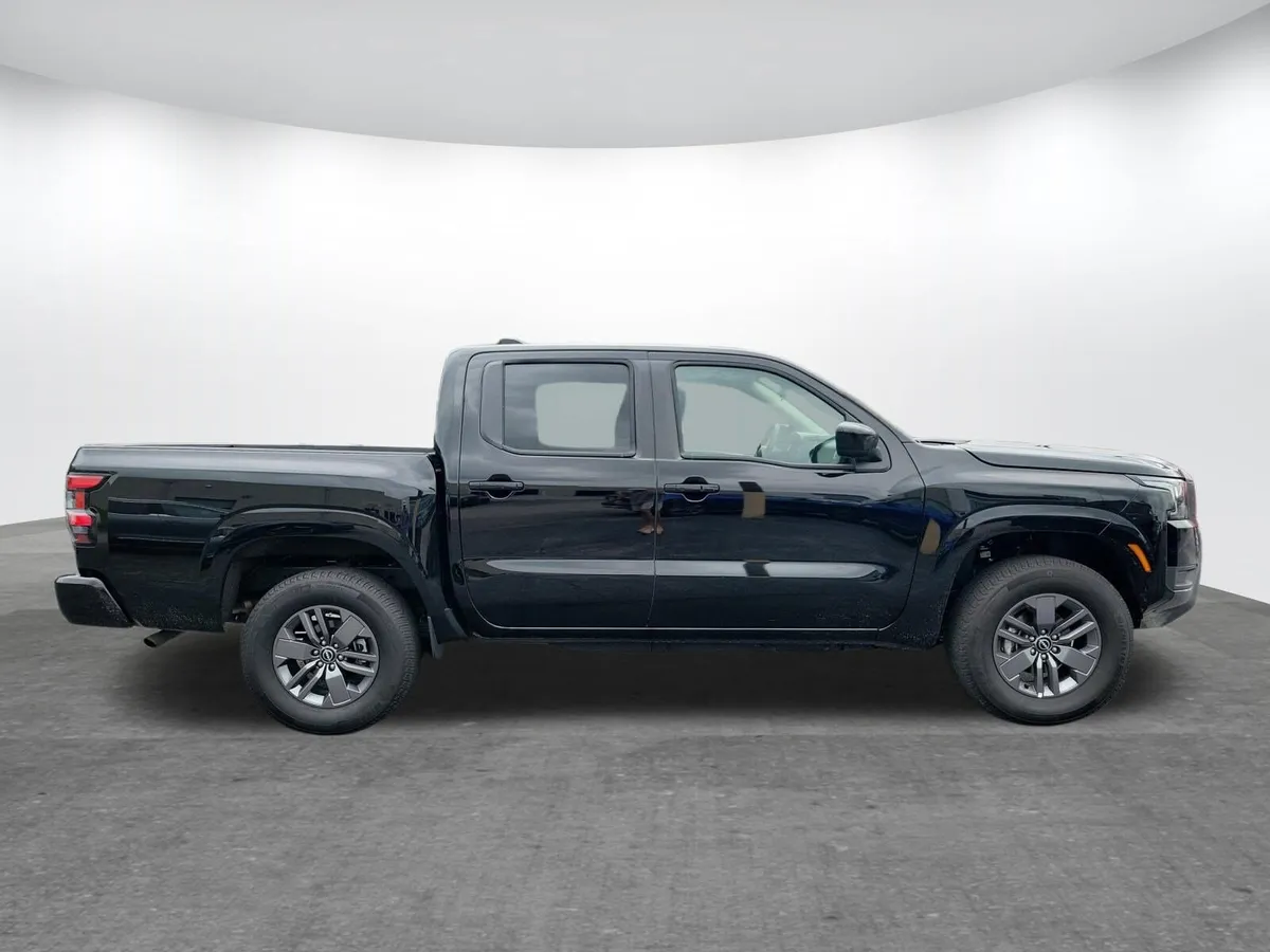 2026 Nissan Frontier SV thumbnail 22