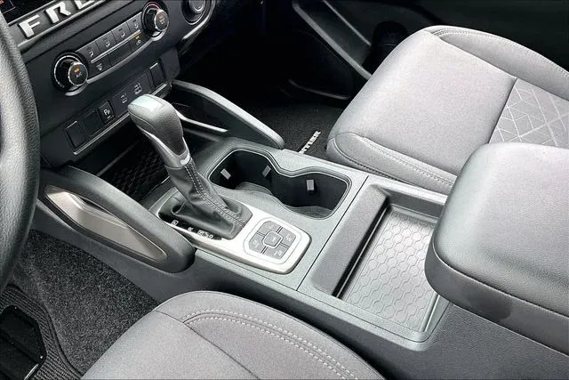 2026 Nissan Frontier SV thumbnail 15