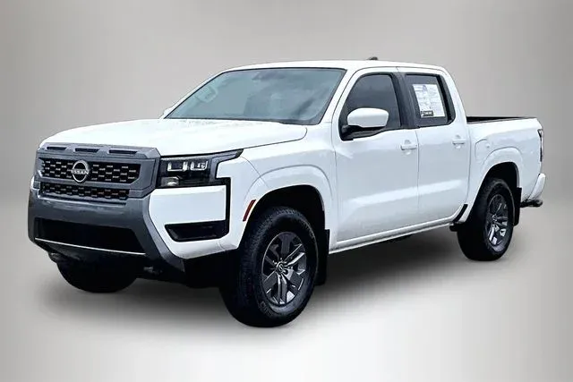 2026 Nissan Frontier SV thumbnail 2
