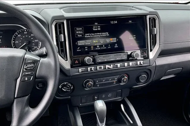 2026 Nissan Frontier SV thumbnail 9