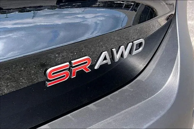 2026 Nissan Kicks SR thumbnail 21