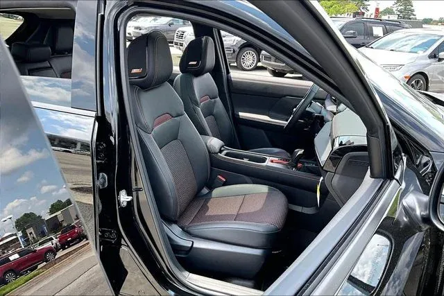 2026 Nissan Kicks SR thumbnail 28