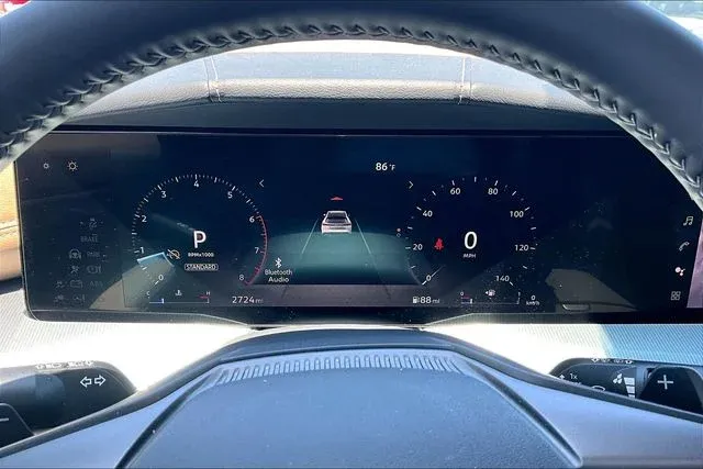 2026 Nissan Murano Platinum thumbnail 12