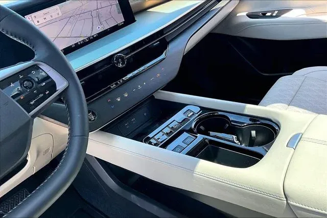 2026 Nissan Murano Platinum thumbnail 15