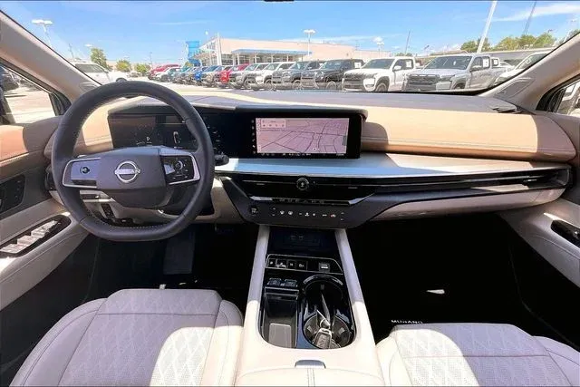 2026 Nissan Murano Platinum thumbnail 7