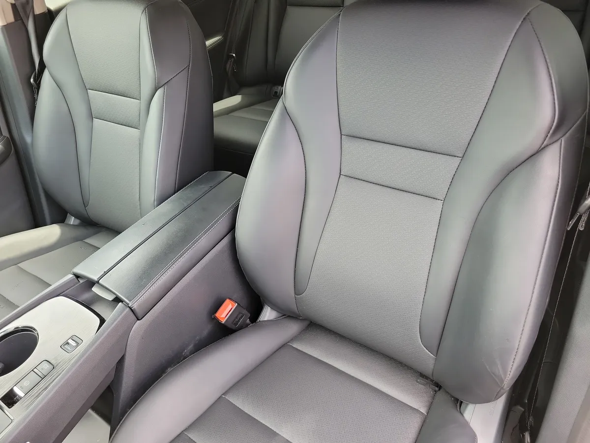 2026 Nissan Rogue Dark Armor thumbnail 11