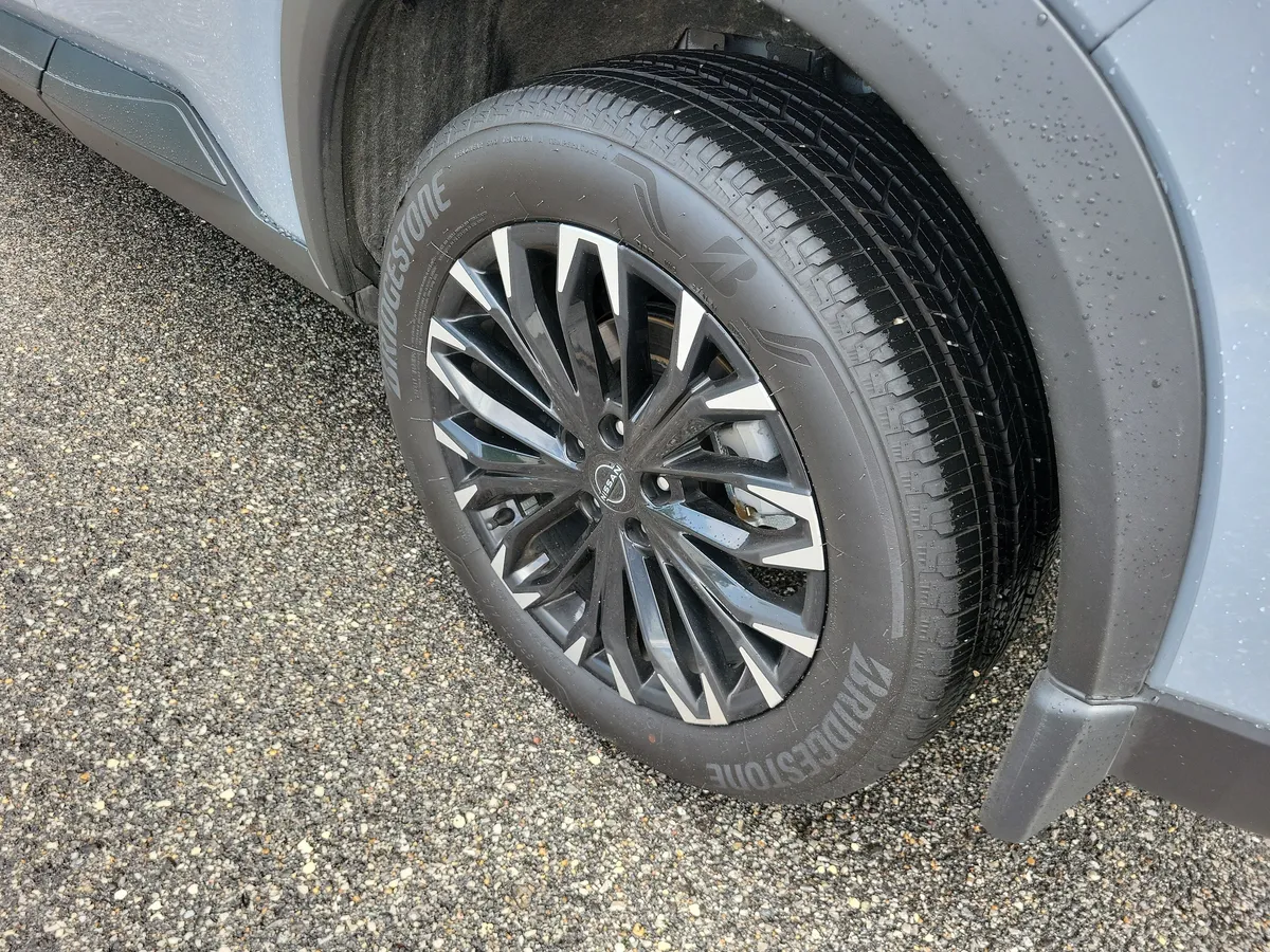 2026 Nissan Rogue Dark Armor thumbnail 26