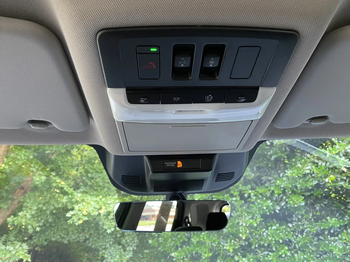 2026 Nissan Rogue Dark Armor thumbnail 28