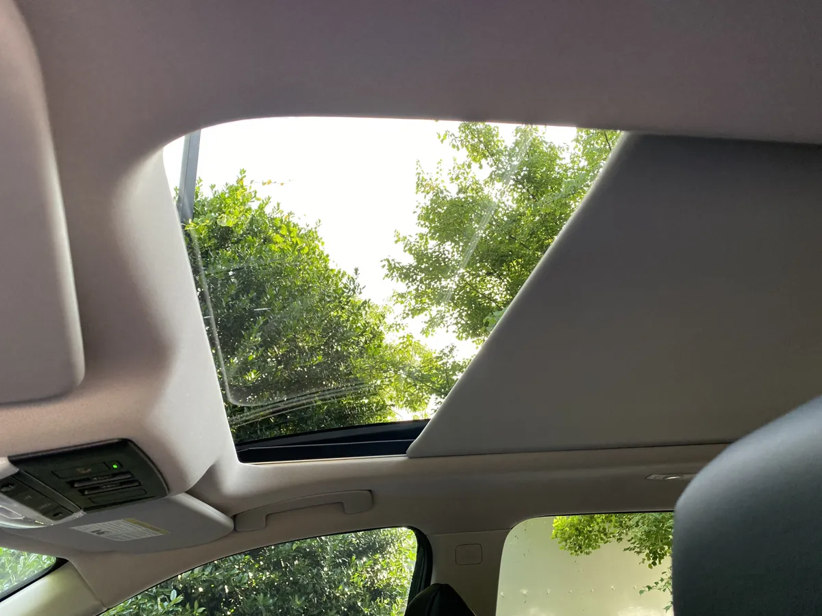 2026 Nissan Rogue Dark Armor thumbnail 29