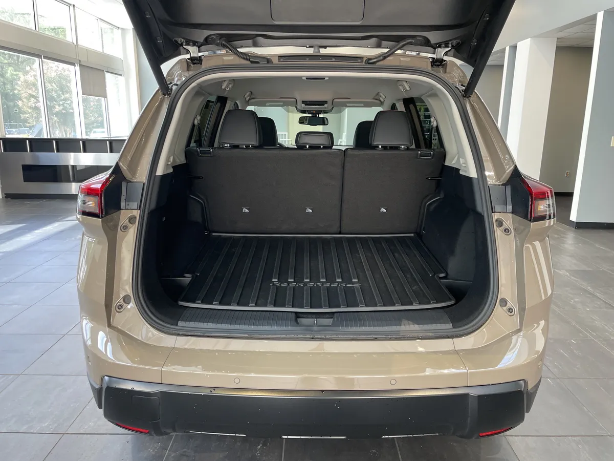 2026 Nissan Rogue Rock Creek thumbnail 32