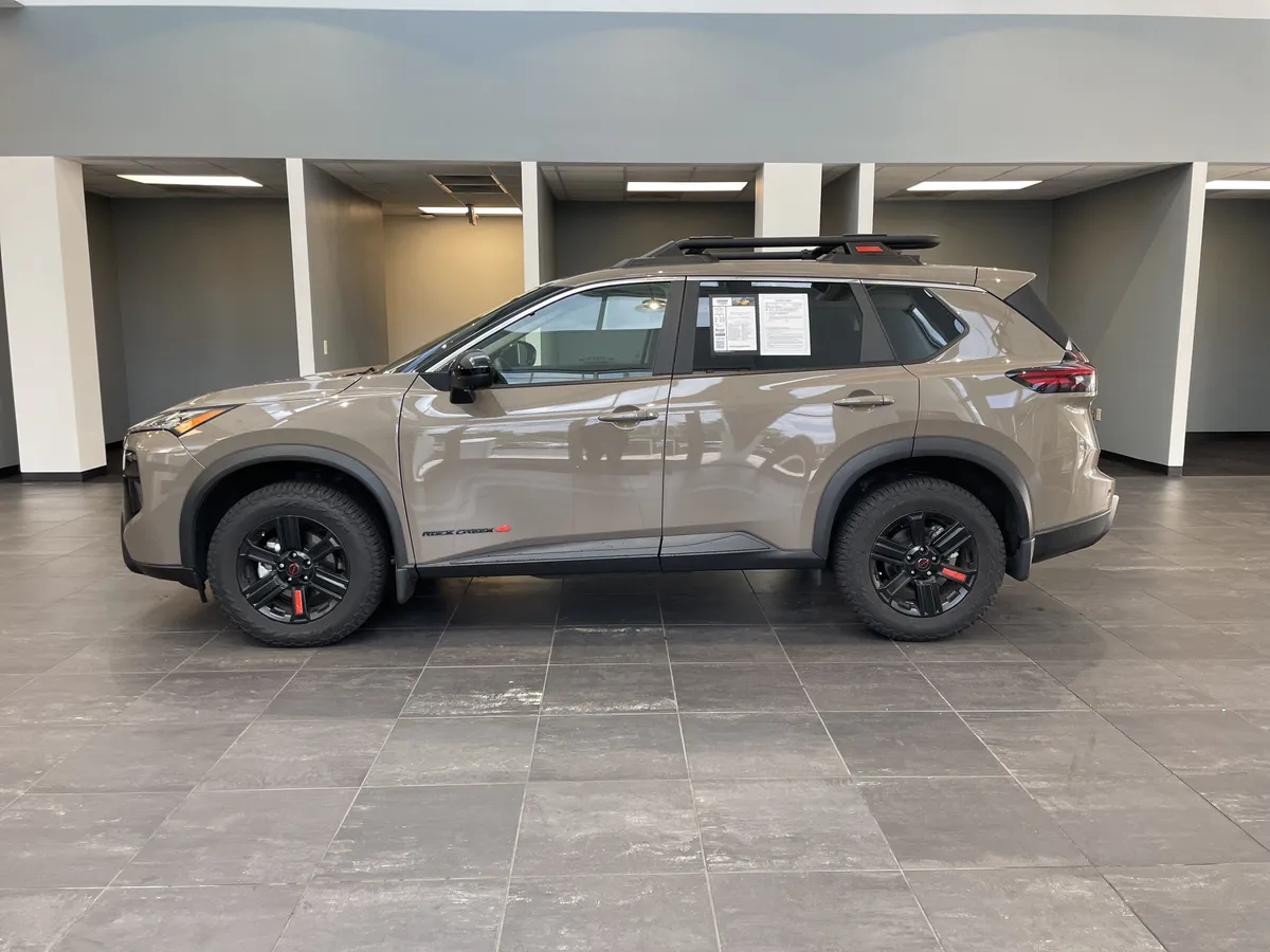 2026 Nissan Rogue Rock Creek thumbnail 6