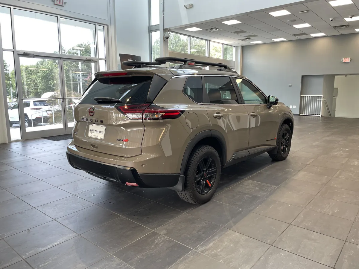2026 Nissan Rogue Rock Creek thumbnail 9