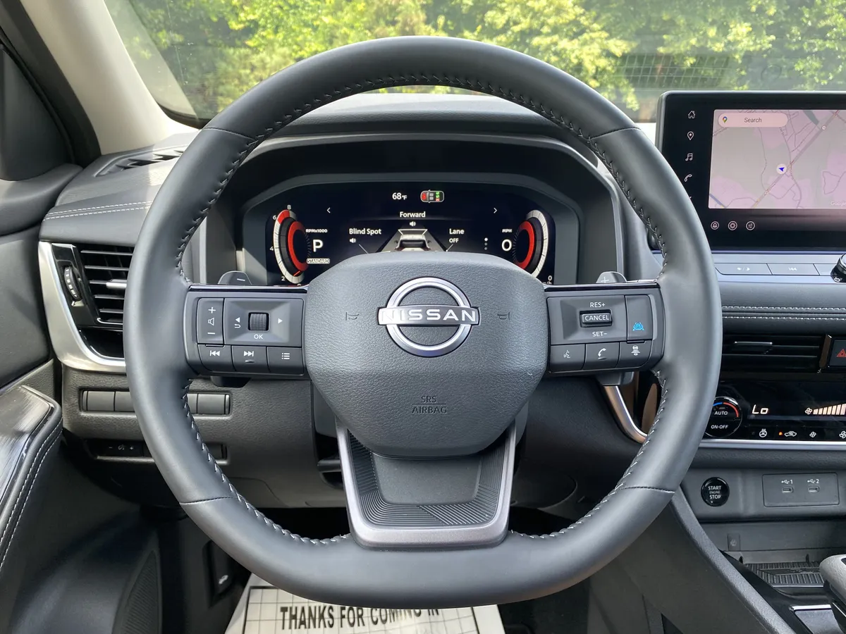 2026 Nissan Rogue SL thumbnail 17