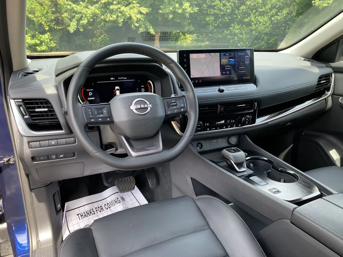 2026 Nissan Rogue SL thumbnail 31