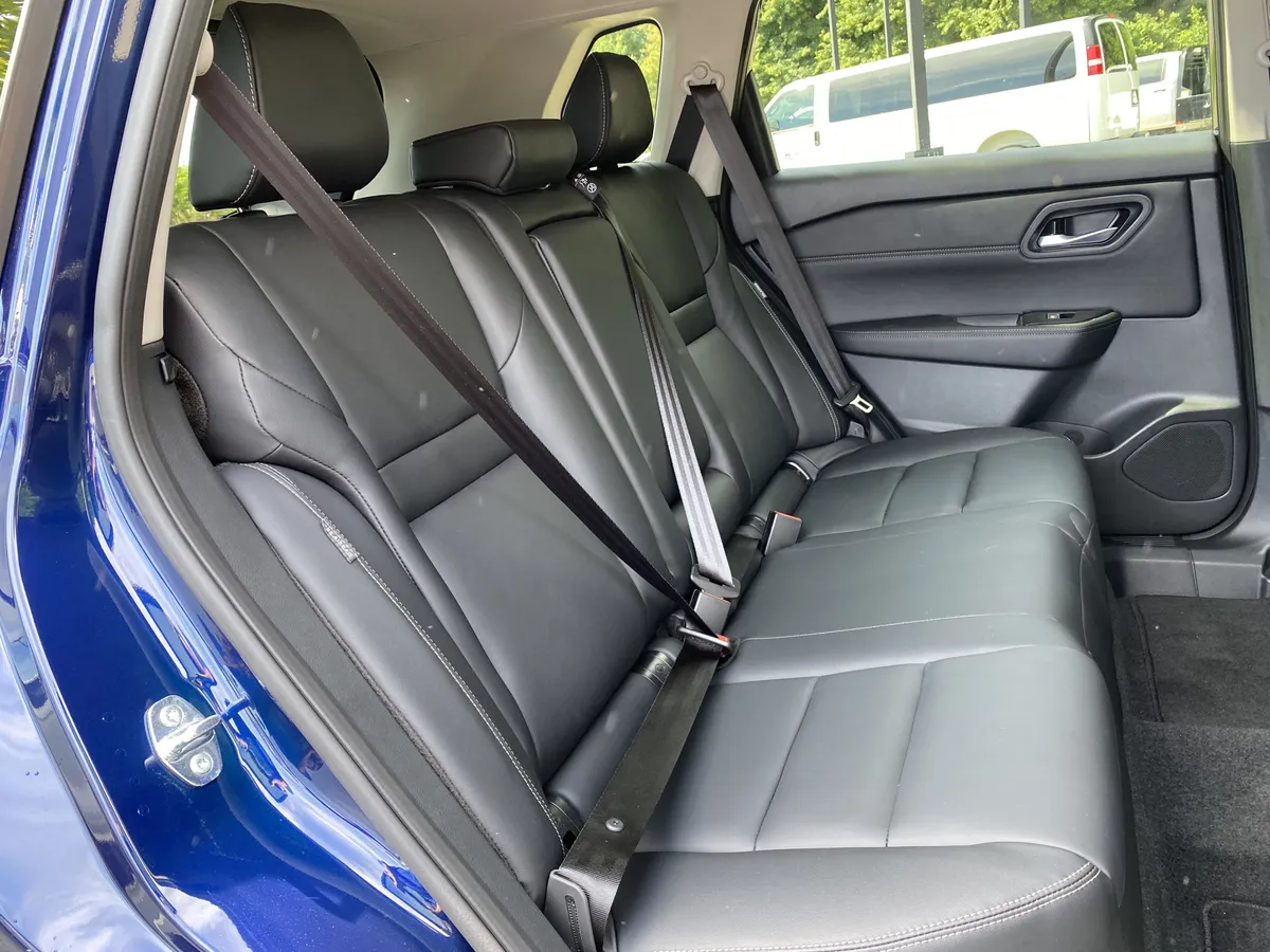 2026 Nissan Rogue SL thumbnail 33