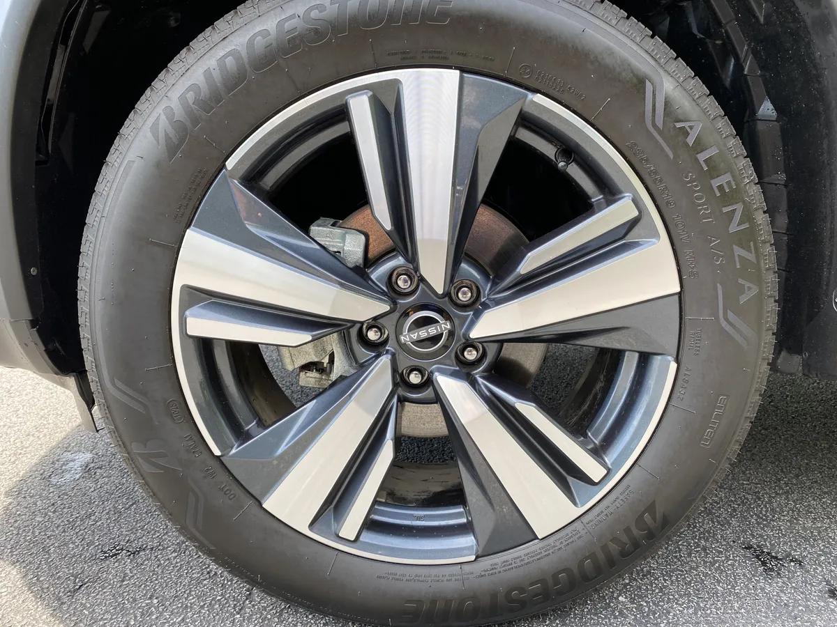 2026 Nissan Rogue SL thumbnail 39