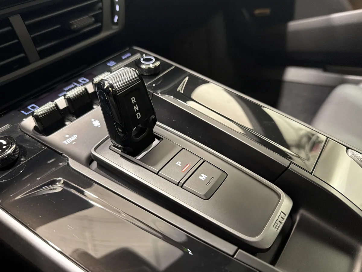 2026 Porsche 911 Carrera thumbnail 15