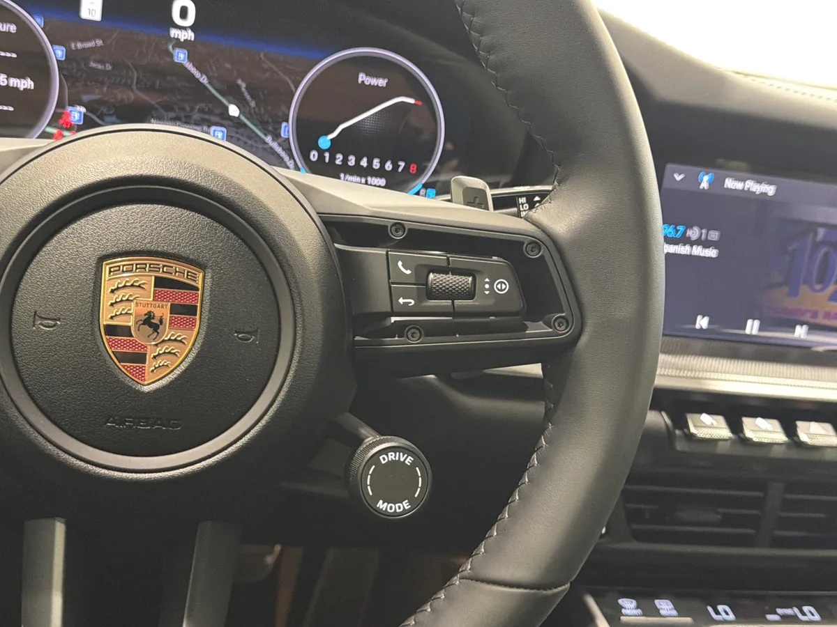 2026 Porsche 911 Carrera thumbnail 18