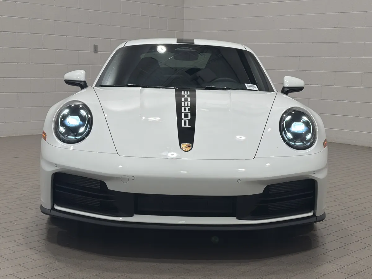 2026 Porsche 911 Carrera thumbnail 2