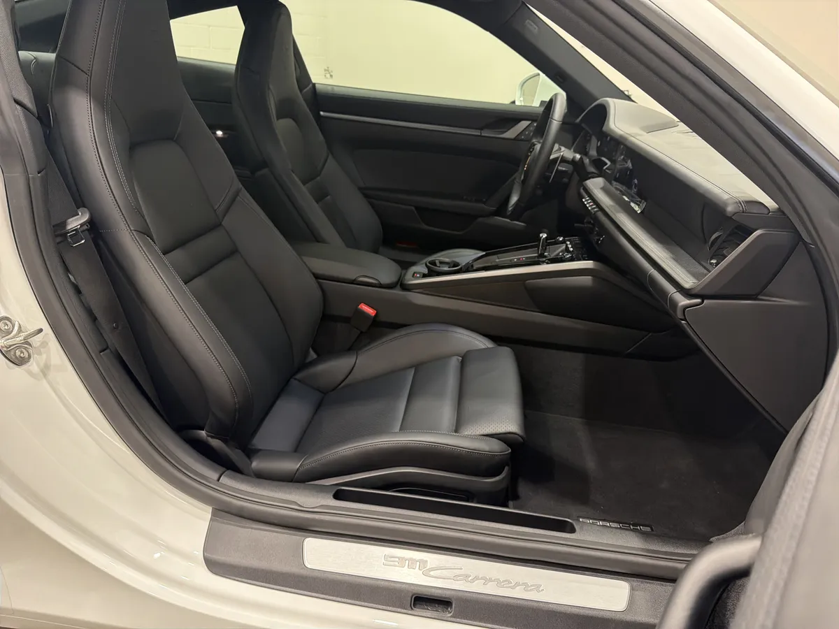 2026 Porsche 911 Carrera thumbnail 30