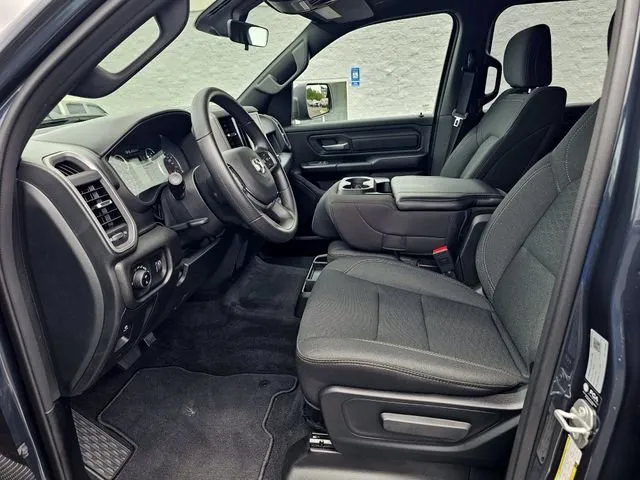 2026 Ram 1500 Express thumbnail 17