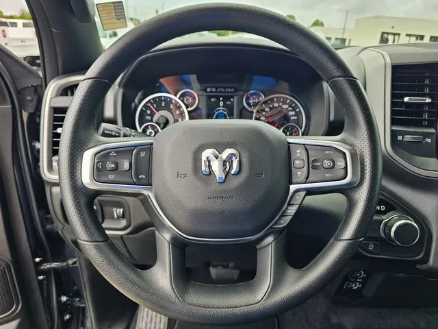 2026 Ram 1500 Express thumbnail 20