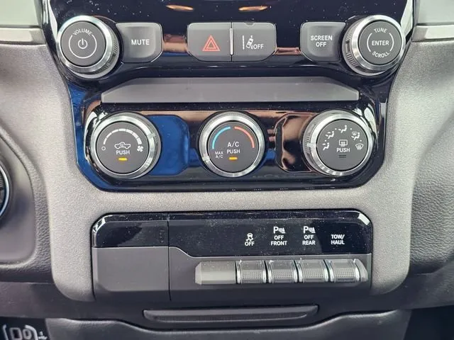 2026 Ram 1500 Express thumbnail 28