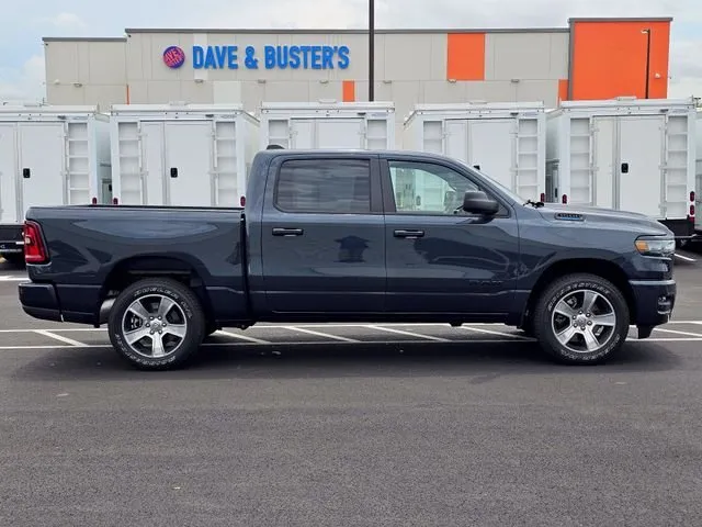 2026 Ram 1500 Express thumbnail 9