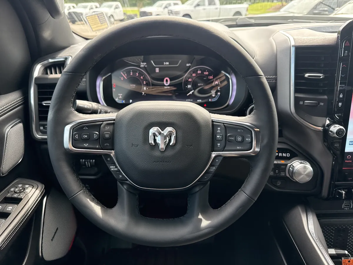 2026 Ram 1500 Laramie thumbnail 24